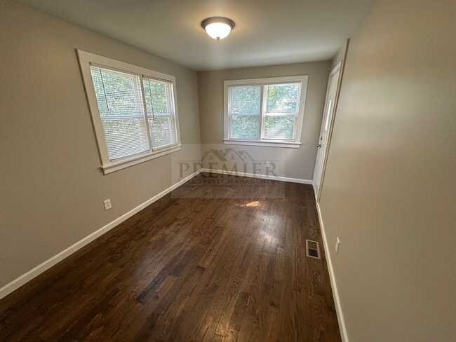 Building Photo - 3 bedroom / 1 bath home for rent -5519 Lydia KC MO- rent 999 - FALL MOVE IN SPECIAL $200 OFF FIRS...