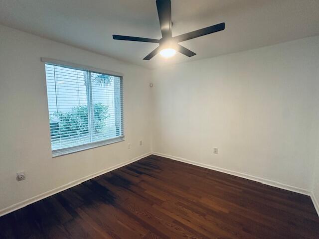 Building Photo - 401 Villa Cir
