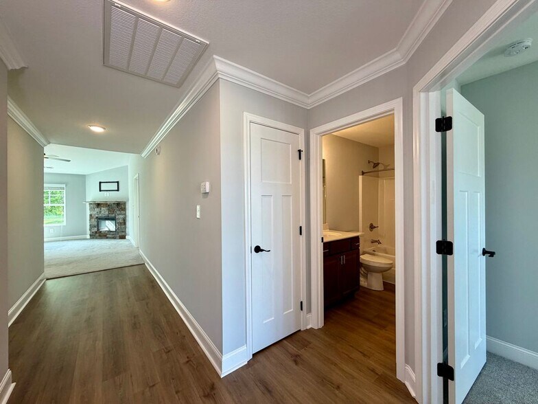 Building Photo - 766 Snowflower Cir