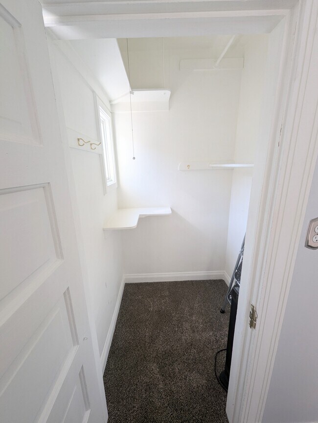 Building Photo - 228 N Pearl St