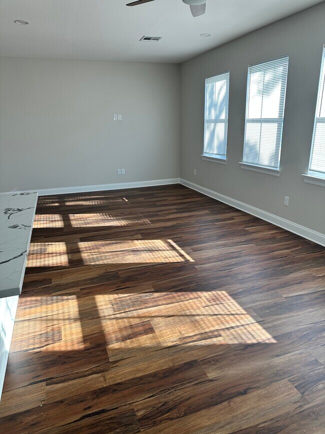 Building Photo - 8704 Pritchard Pl