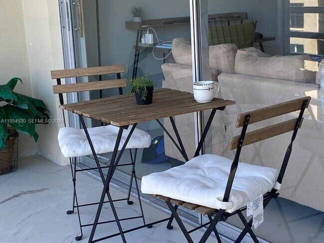 Building Photo - 100 Waterway Dr S