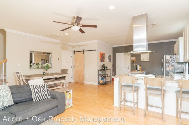 Building Photo - 3 br, 2.5 bath House - 110 Chestnut St.