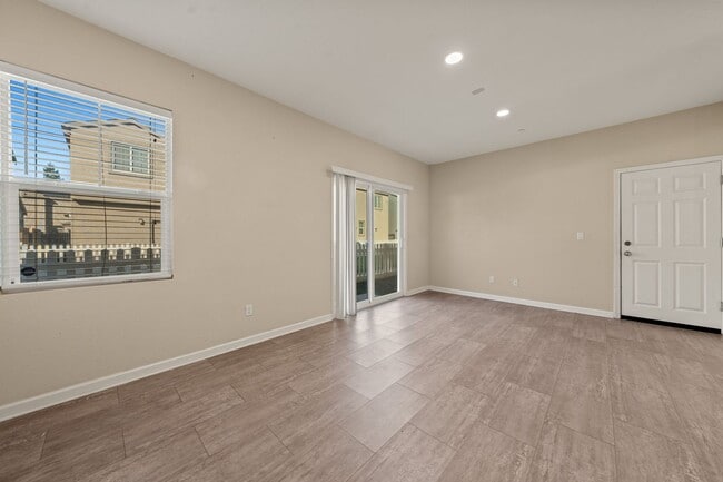 Building Photo - 461 Ashwick Loop