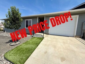 Building Photo - 3 Bedroom Charming Duplex
