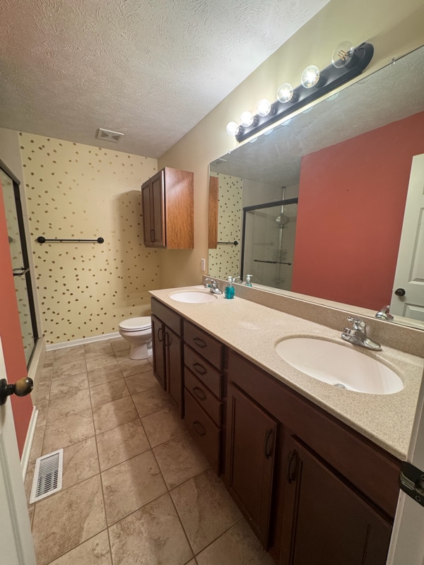 Building Photo - 19005 Olive St