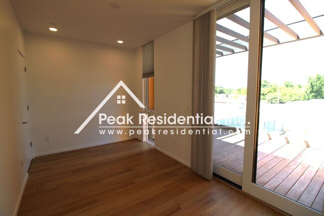 Building Photo - Binnen2437