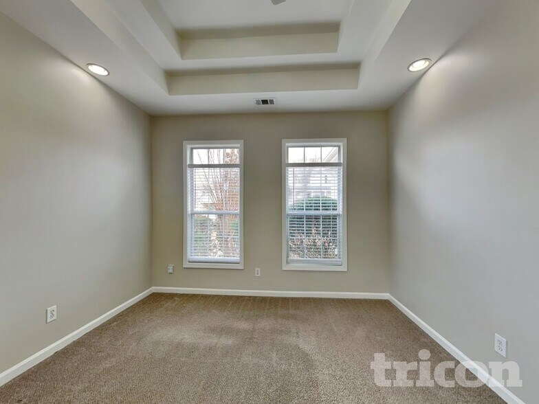 Building Photo - 2704 Mariner Way