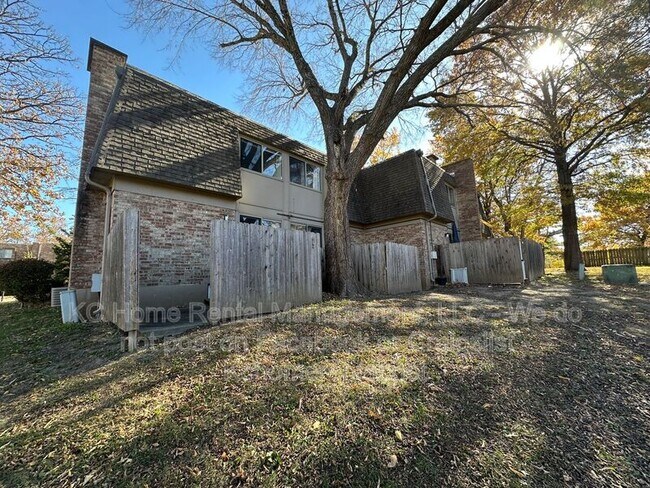 Building Photo - 1708 E 97th St