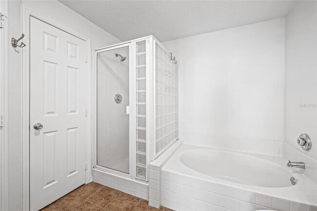 Building Photo - 501 Knights Run Ave