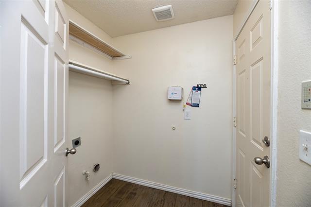 Building Photo - 1410 Brookside Dr