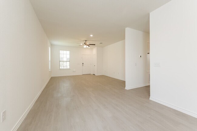 Building Photo - 16326 Vivid Creek Ct