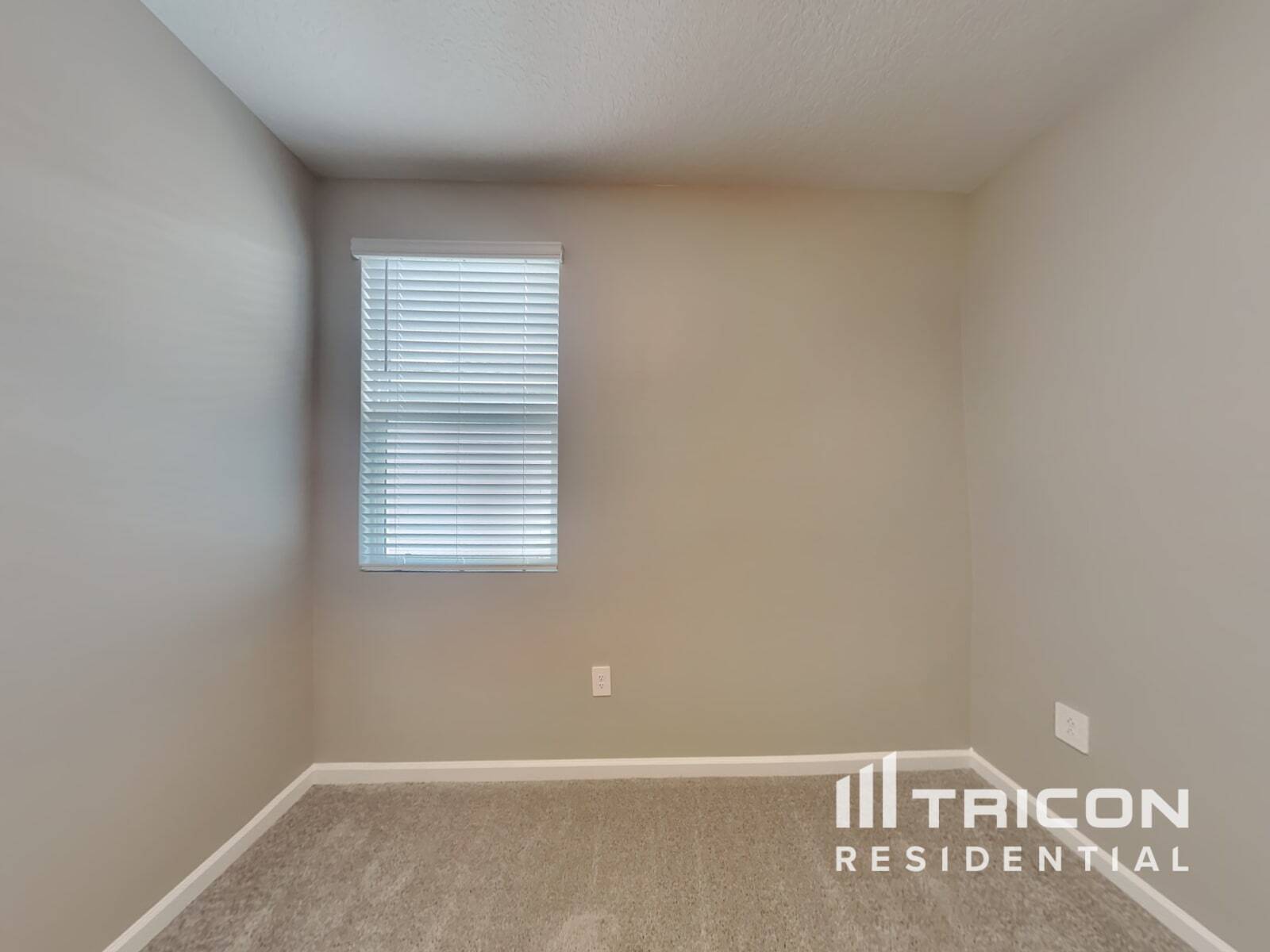 Building Photo - 745 Honeyrock St