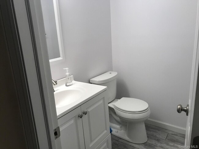 Building Photo - 18 Gamay Ct