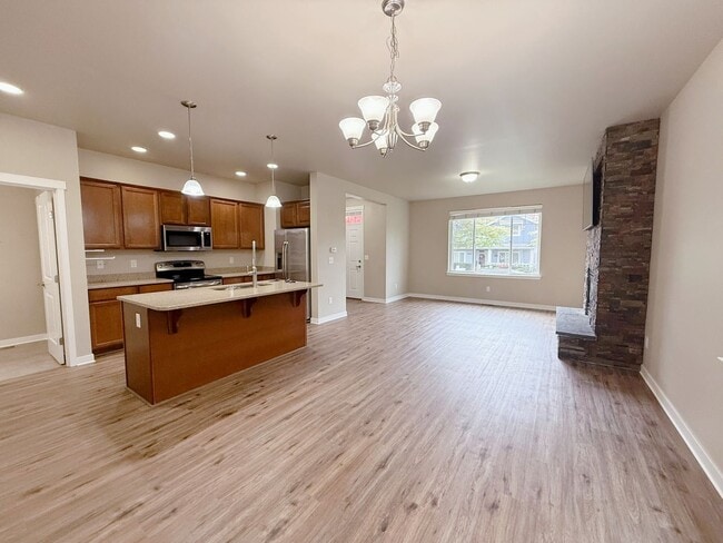 Building Photo - Charming 3bed/2.5 bath House!