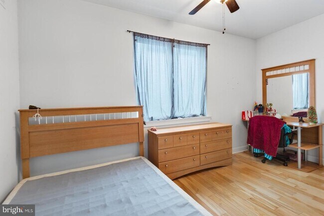 Building Photo - 2629 Cedar St