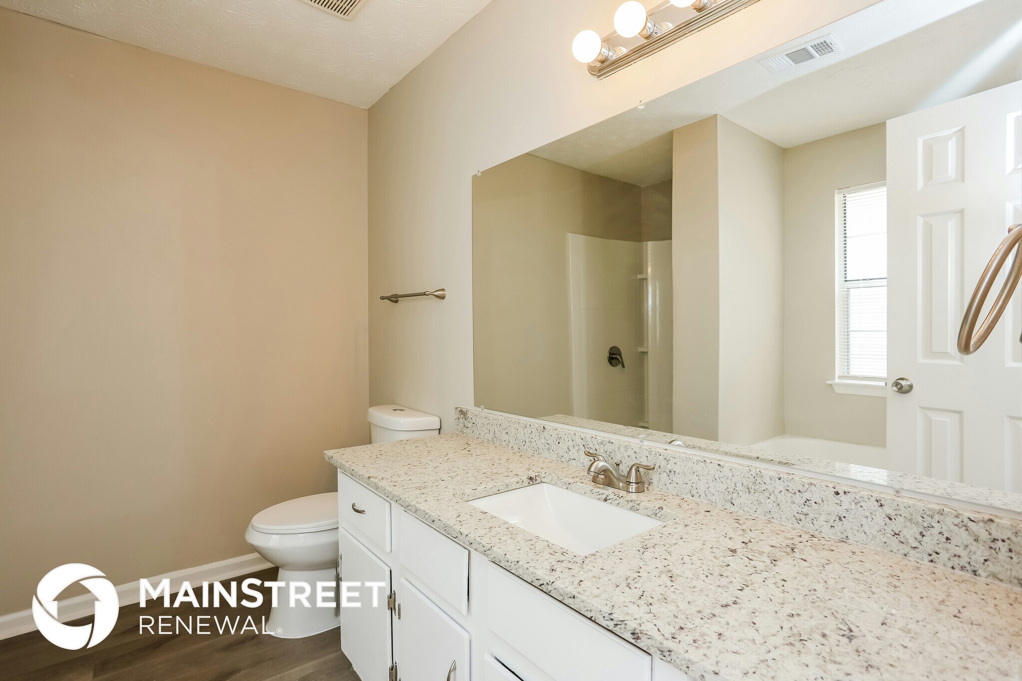 Building Photo - 661 Woodcrest Manor Dr