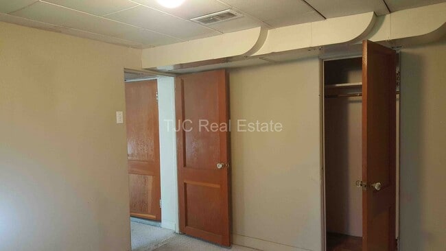 Building Photo - 1215 S Jackson St