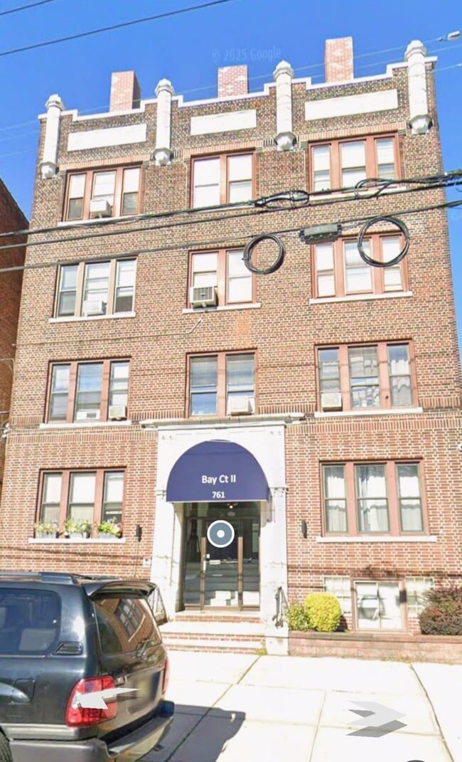 Building Photo - 761 Avenue A