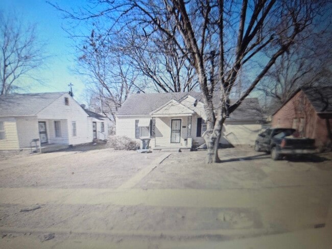 Primary Photo - 1373 Salem St