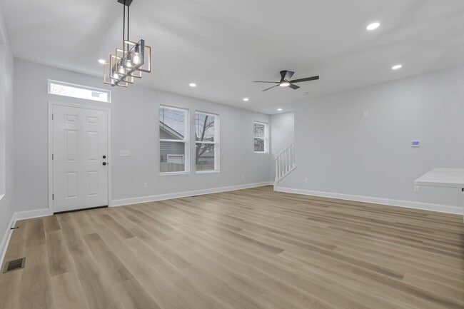 Building Photo - 961 Heyl Ave