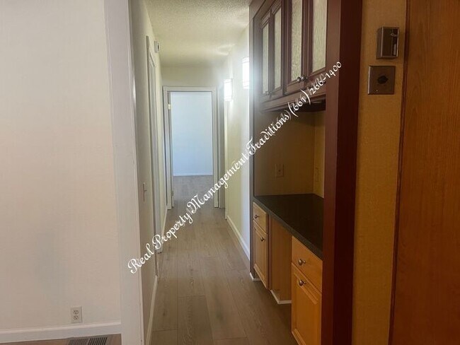 Building Photo - Quite Country Living 3 Bed-2 Bath
