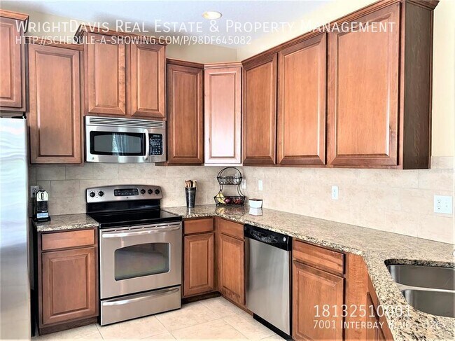 Building Photo - 7001 Interbay Blvd
