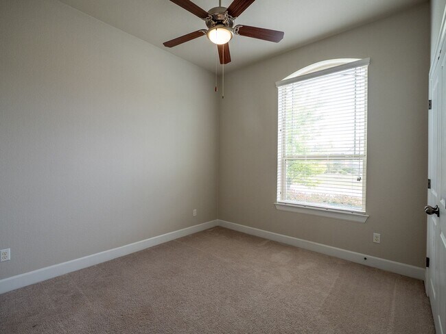 Building Photo - 18612 Rio Chama Ln