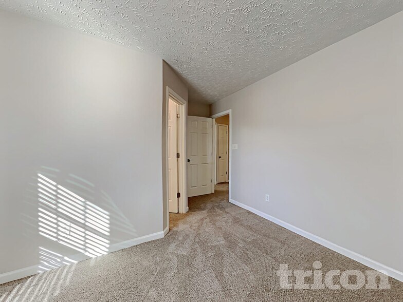 Building Photo - 610 Stonecrest Dr
