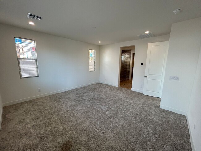 Building Photo - 11806 N Loma Linda St