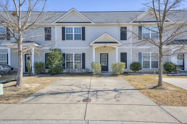 Primary Photo - 716 Whispering Willow Way