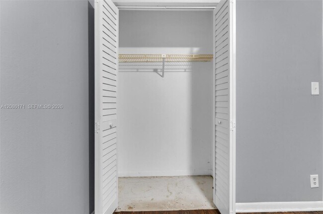 Building Photo - 608 SW 76th Terrace