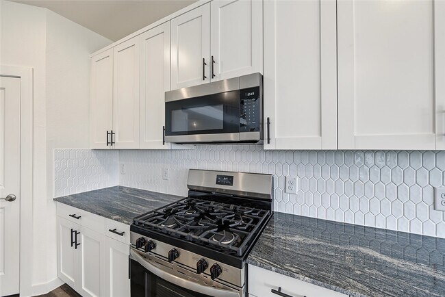 Building Photo - 31415 Joshua Knl Ln
