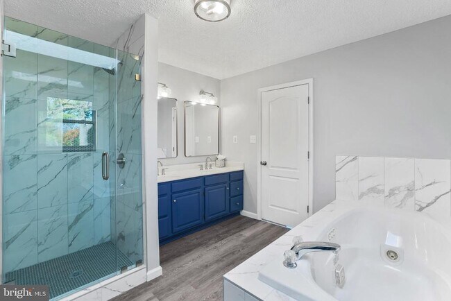 Building Photo - 10622 Cavalcade St