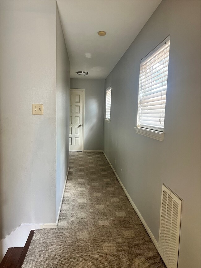 Building Photo - 15126 Turkey Creek Dr
