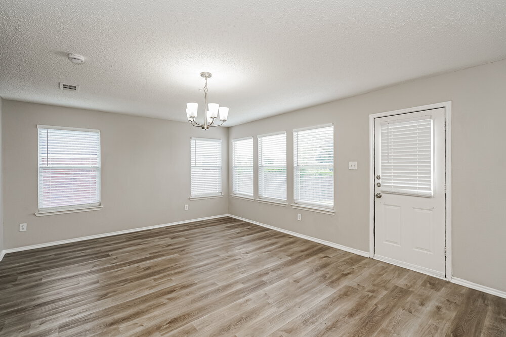 Building Photo - 2036 Silverado Dr