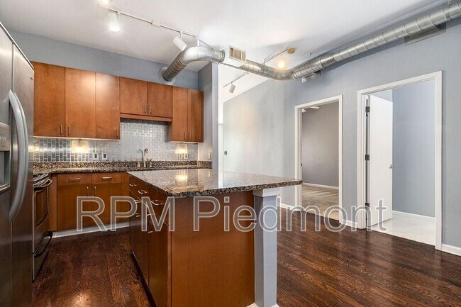 Building Photo - 5300 Peachtree Rd