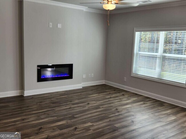 Building Photo - 3370 Westgate Park Dr