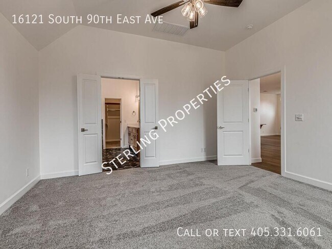 Building Photo - 16121 S 90th East Ave