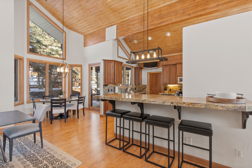 Building Photo - 3133 Mountain Ridge Ct