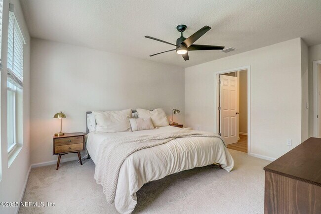 Building Photo - 135 Coastline Wy