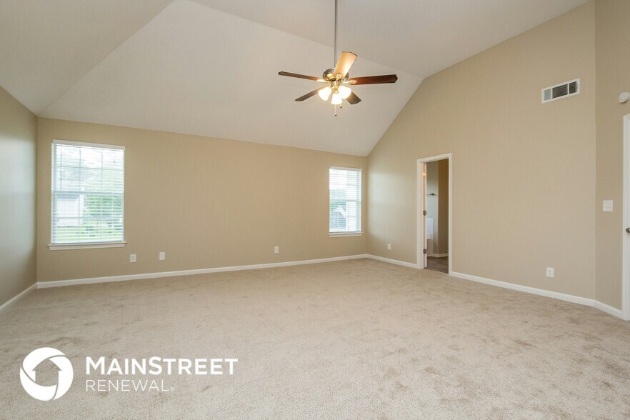 Building Photo - 6792 Foxfire Pl
