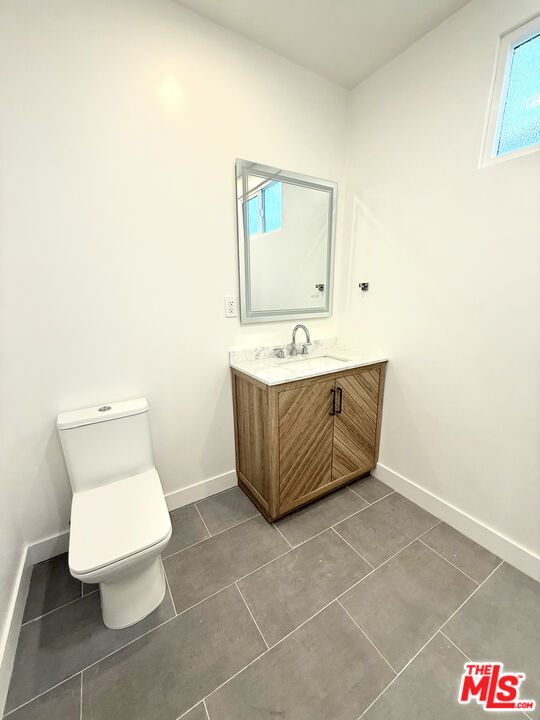 Building Photo - 1246 N Formosa Ave