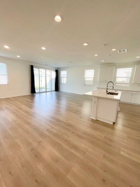 Building Photo - 2538 Wild Rose St