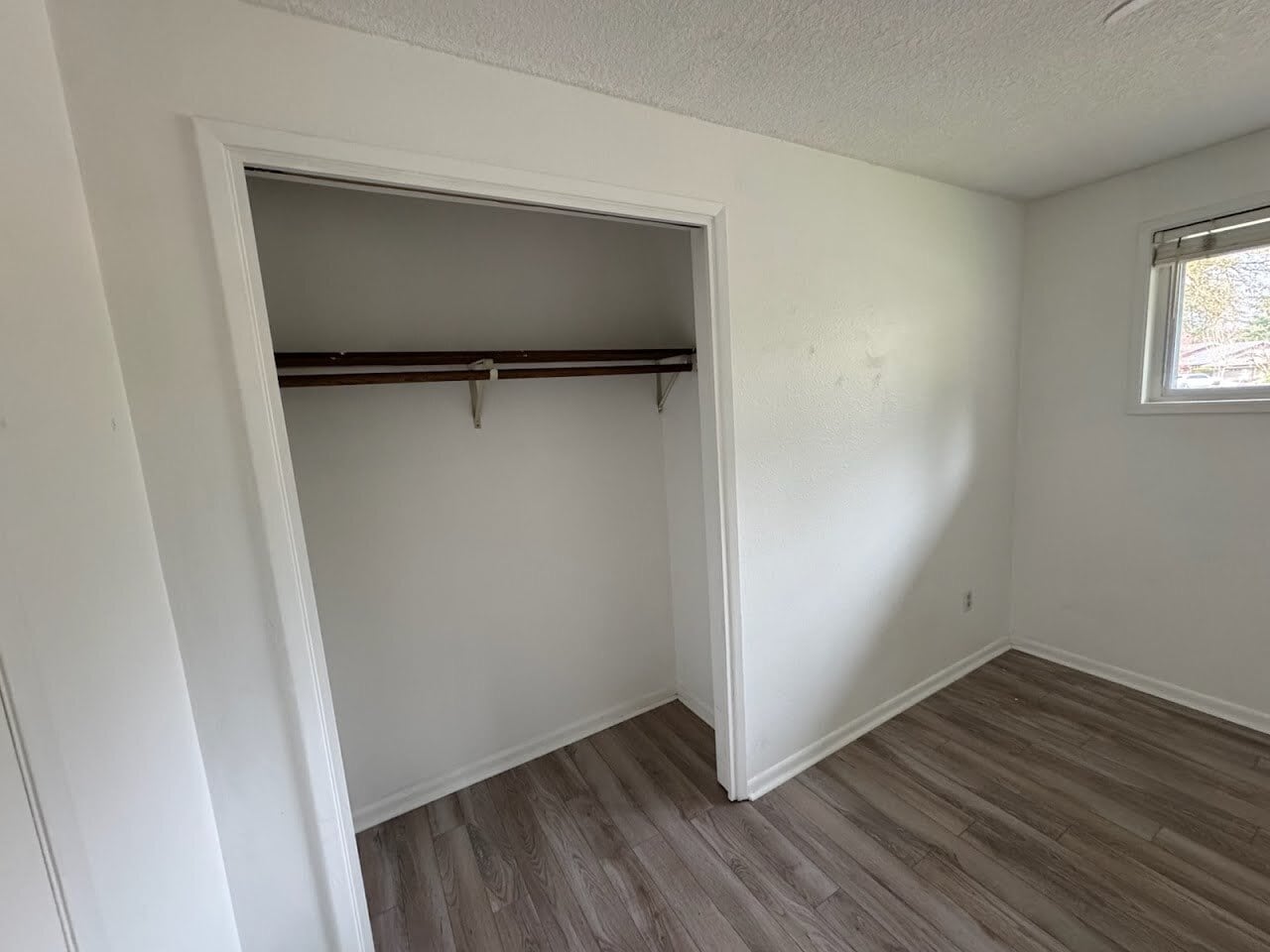 Building Photo - 1500 SE Eastwood Ct
