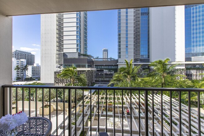 Building Photo - 2140 Kuhio Ave.