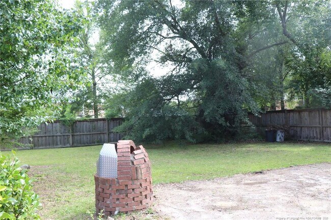 Building Photo - 5681 Pepperbush Dr