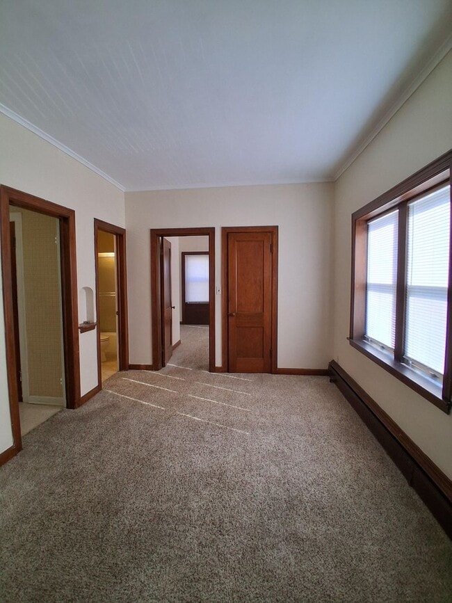 Building Photo - WAH903