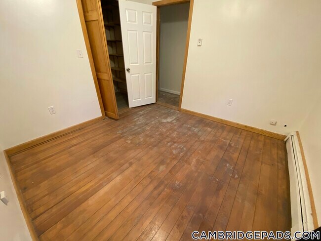 Building Photo - 161 Otis St