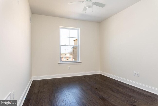 Building Photo - 434 Hurst St